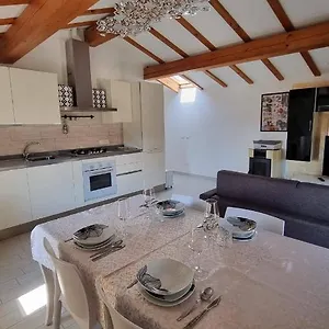 https://casa-elsa.hotelinveneto.com