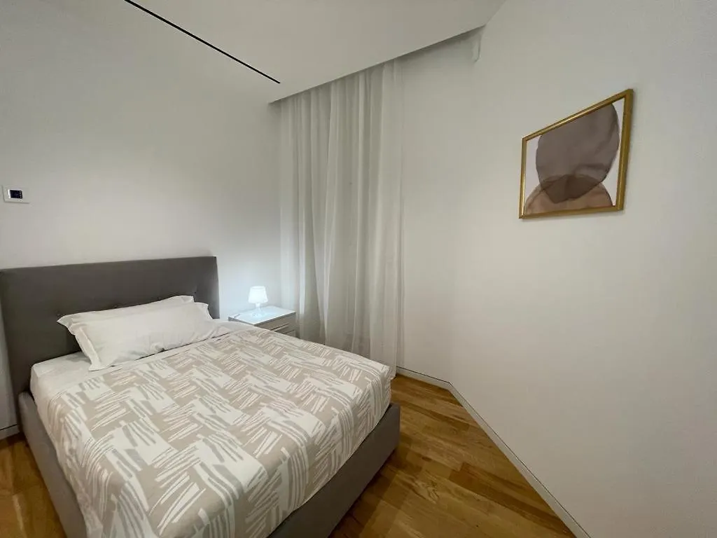 Imhome - Dante Milan Apartment